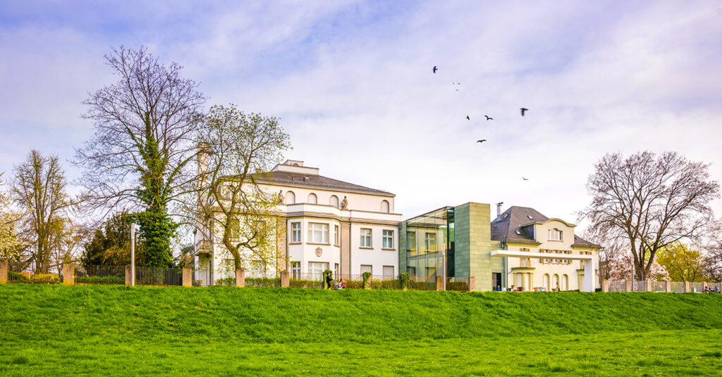 Villa – Immobilien kaufen, verkaufen & vermieten mit Main Zentrum Immobilien